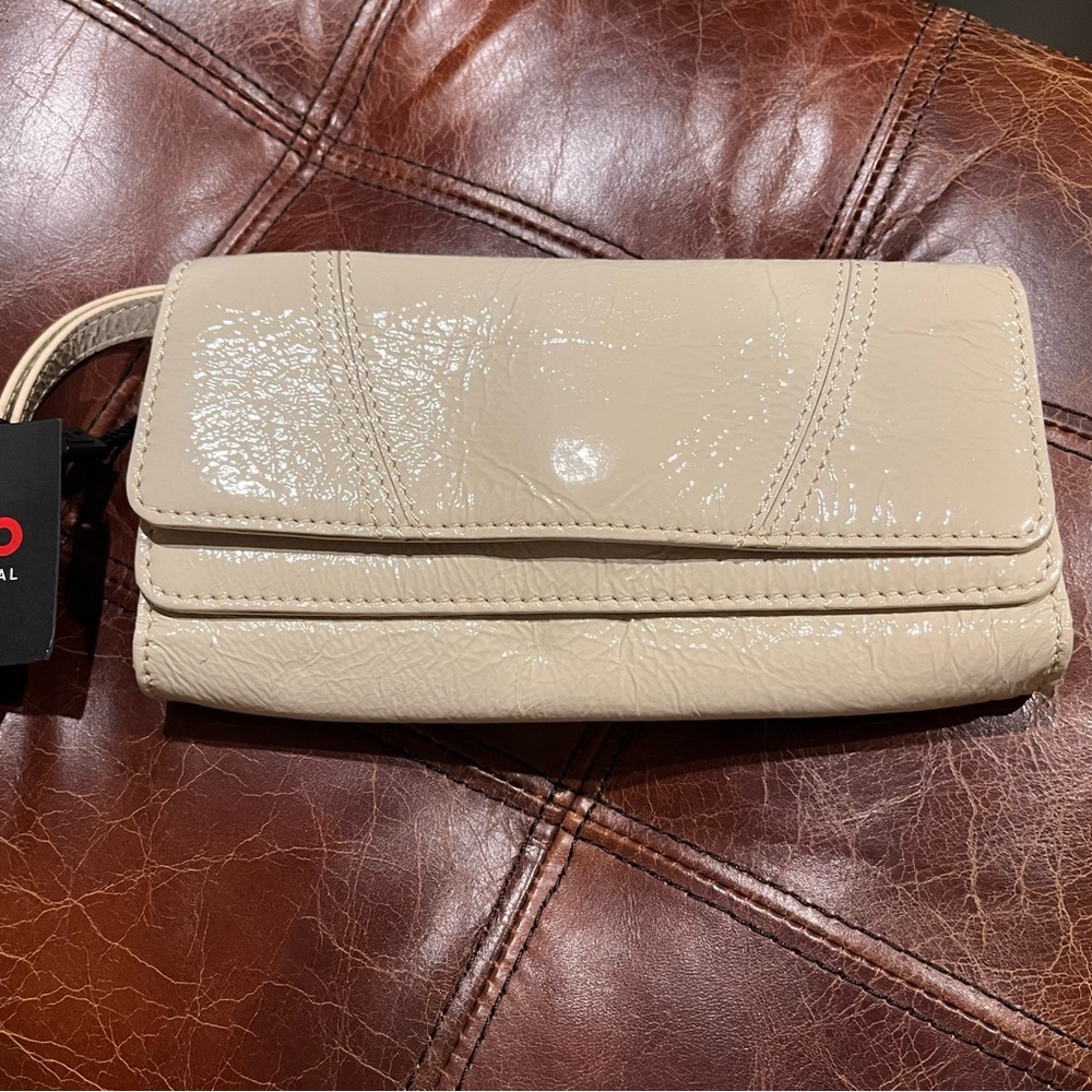 Hobo Cami Ivory Wristlet